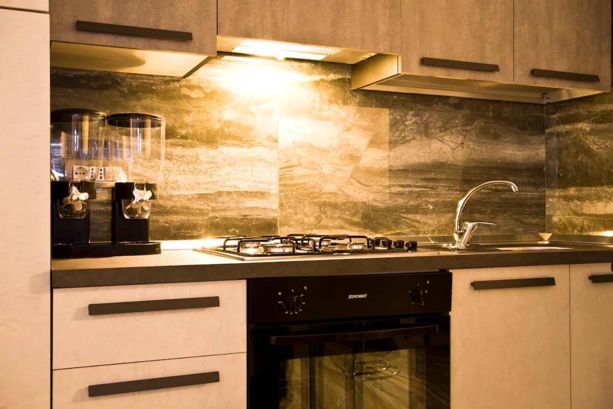 Suite Napoli Sotterranea Con Jacuzzi Exterior photo